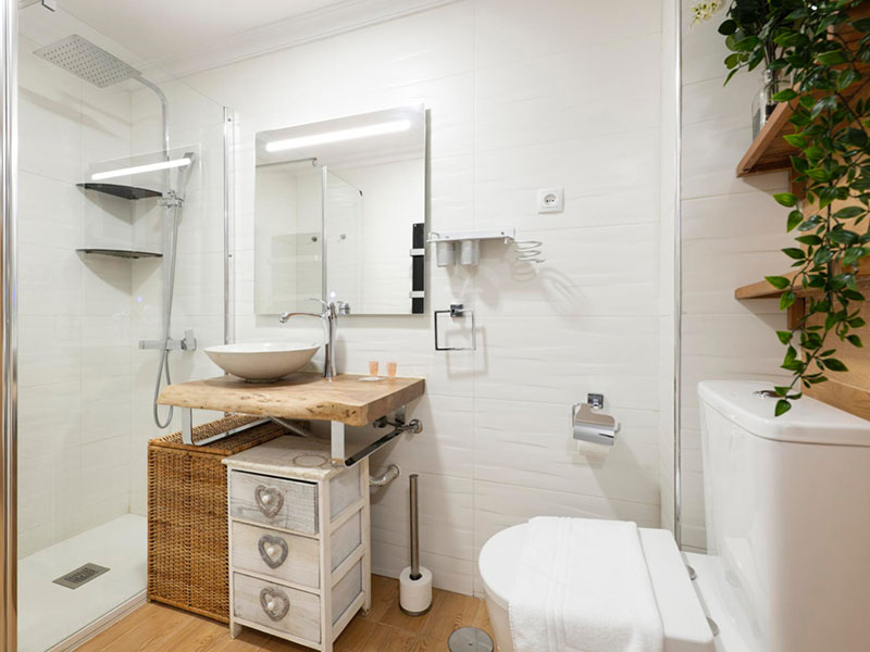 Making the Most of a Small Bathroom - One Magazine